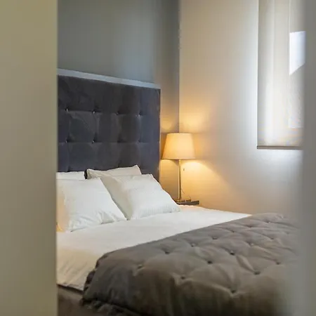 Grand View Apartment *